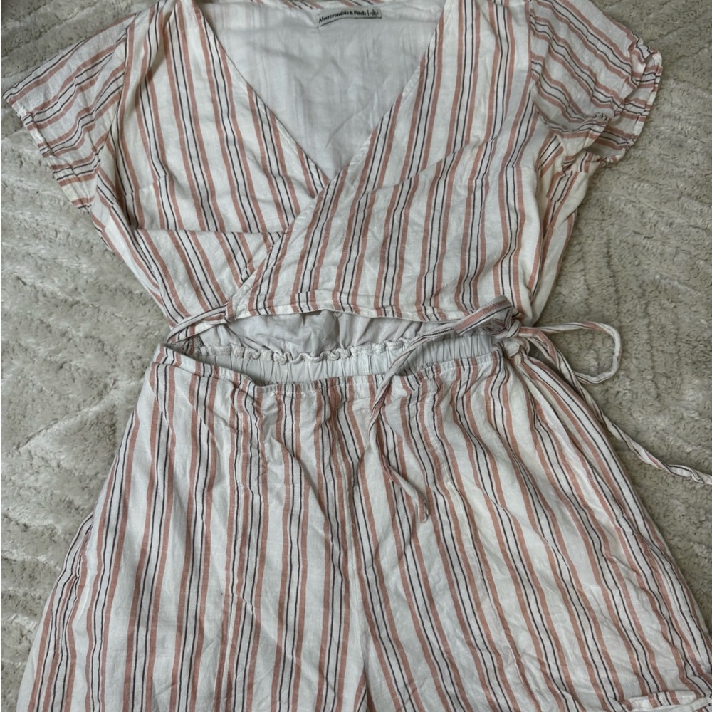 Abercrombie & Fitch Striped romper - White and pink